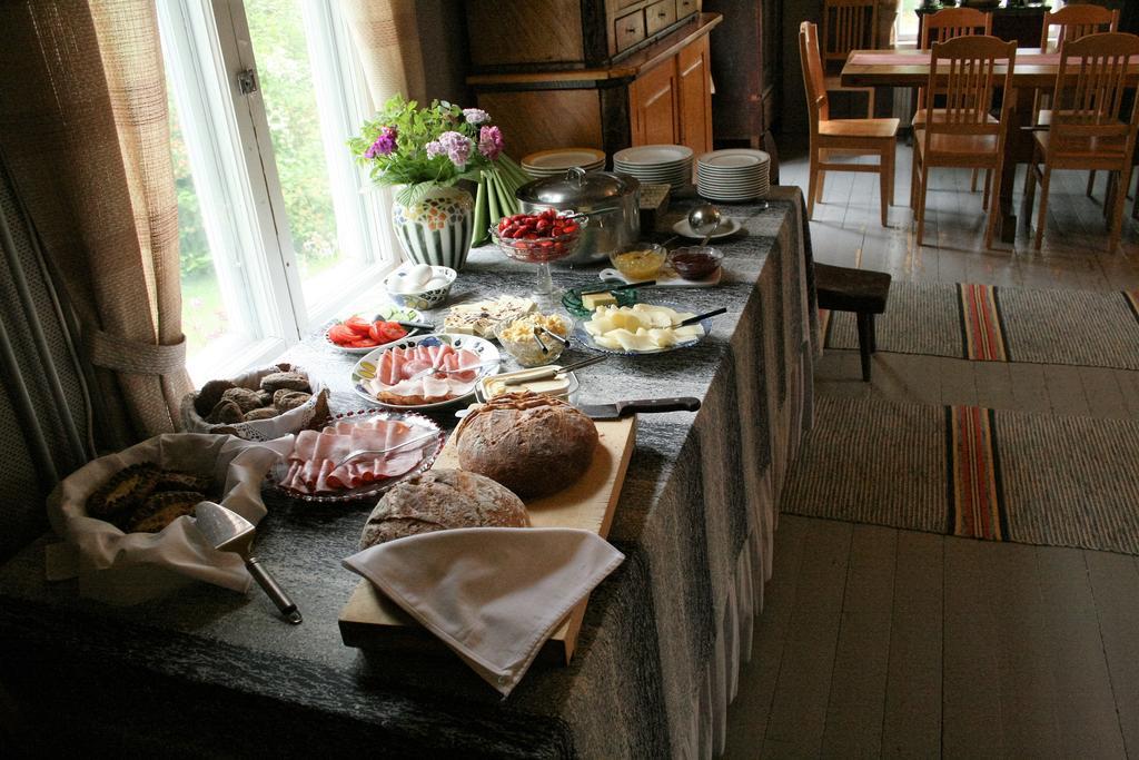 Hotel Maentylaen Tila Närvijoki Esterno foto