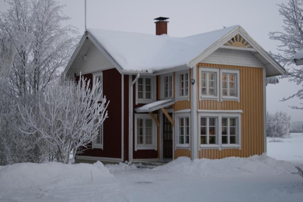 Hotel Maentylaen Tila Närvijoki Esterno foto
